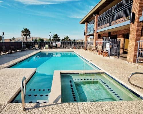 Claridge Inn with 18+ check-in
