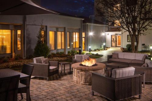 Courtyard by Marriott near Nashville Airport