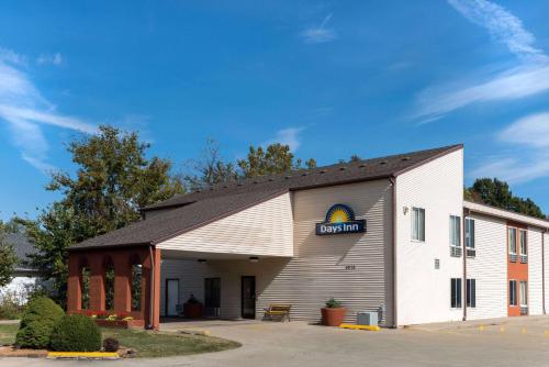 Days Inn by Wyndham Springfield
