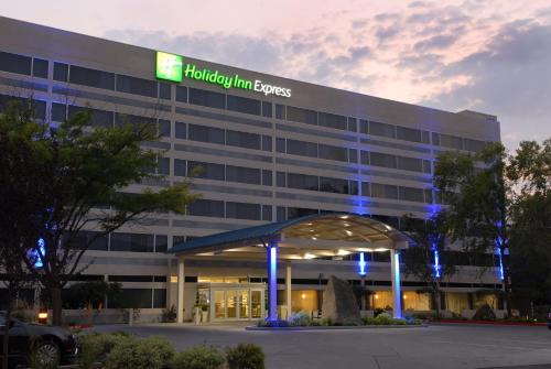 Holiday Inn Express in Boise Downtown