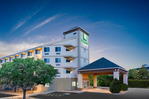 Holiday Inn Express & Suites Colorado Springs Airport by IHG