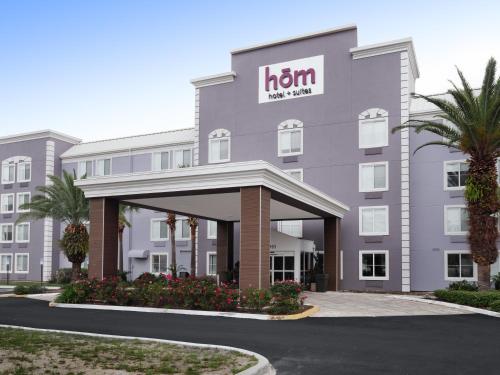 HoM, A Trademark Collection Hotel with 18+ check-in