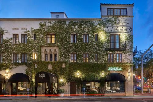 Hotel St. Michel with 18+ check-in