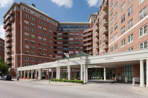 Inn at the Colonnade