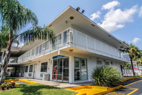Motel 6 Jacksonville Orange Park