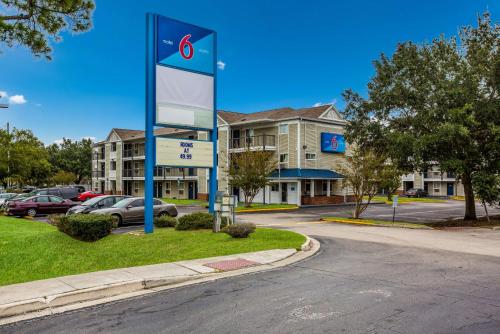 Motel 6 Jacksonville South