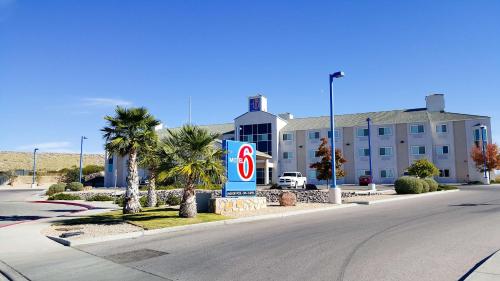 Motel 6 in Las Cruces for under 21