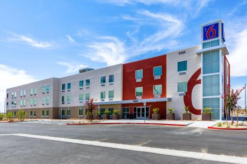 Motel 6 with 18+ check-in