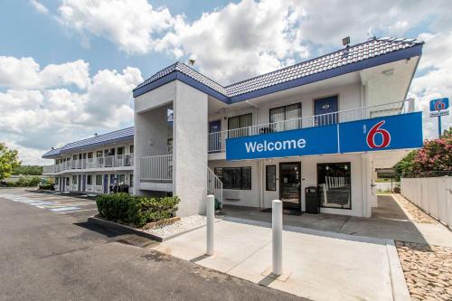 Motel 6 Norcross