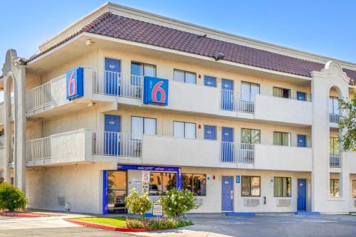 Motel 6 Phoenix West