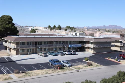 Motel 9 in Las Cruces allows 18-year-olds