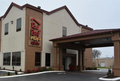 Red Roof Inn PLUS+ & Suites Chattanooga Downtown
