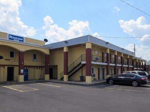 Rodeway Inn for under 21