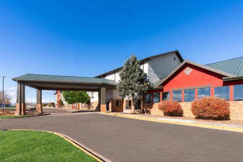 SYLO Hotel near Denver Airport