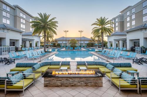 TownePlace Suites Orlando at FLAMINGO CROSSINGS® Town Center Western Entrance