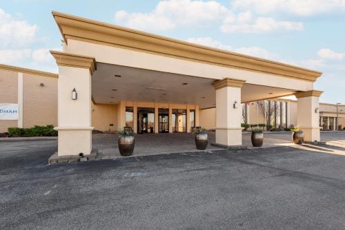 Wyndham Omaha Hotel West Dodge